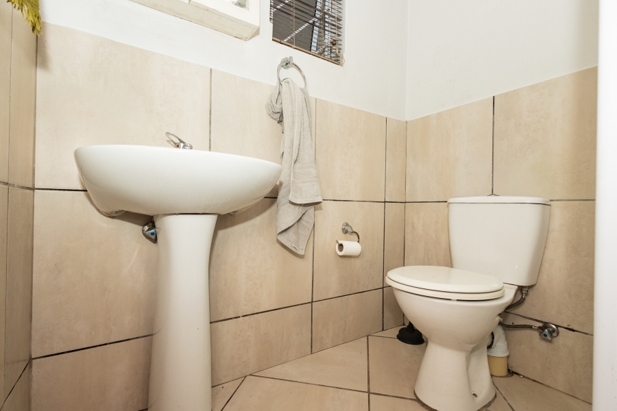 2 Bedroom Property for Sale in Buh Rein Estate Western Cape